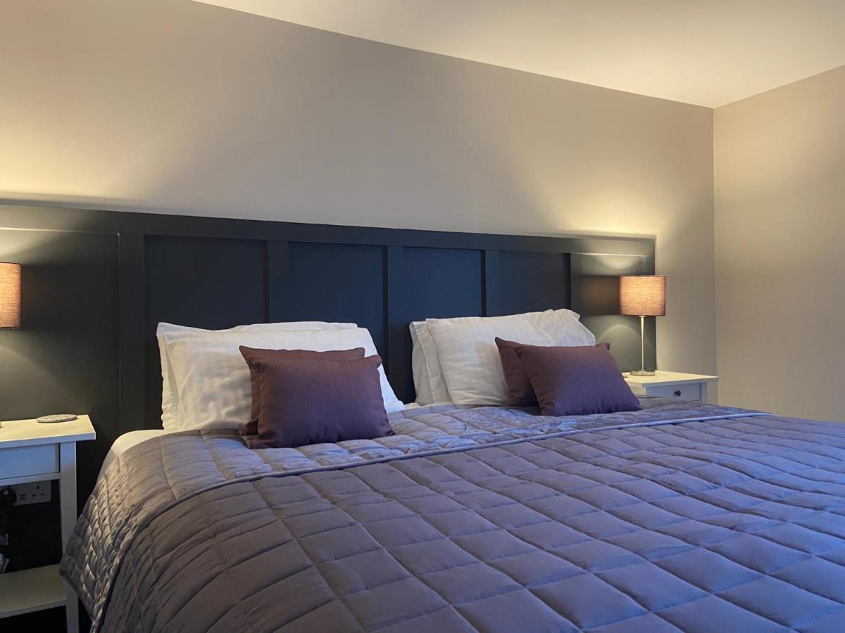 The Courtyard Apartment برامبتون المظهر الخارجي الصورة